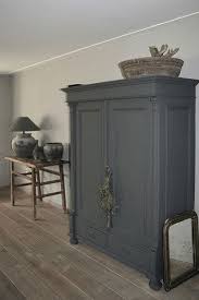 binnenkijken bij anneke de wemelaer kast woonkamer woonkamerkasten meubelrestauratie