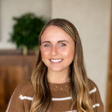 Maura Hancock's Instagram, Twitter & Facebook