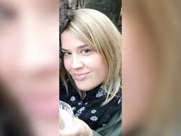 Heartbroken husband pays tribute to 'amazing and beautiful' wife killed in  head-on crash