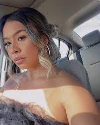 Cora Krueger's Instagram, Twitter & Facebook