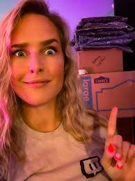 Aaron Dell (@xKrayzieSmurfx)