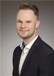 Creating stable entanglement through quantum reservoir engineering