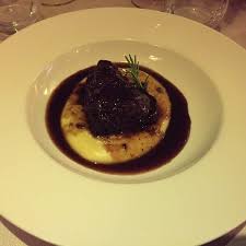 In tavola si porta con un vasto assortimento di verdure crude, tra cui, in stagione, non possono mancare cardi e topinambur. Flan Di Topinambur Con Bagna Cauda Picture Of Trattoria Ramo Verde Carema Tripadvisor