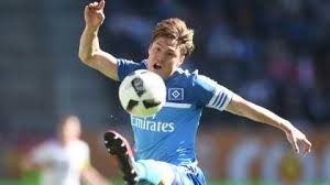 Ihm zur seite stehen seine beiden assistenten guido kleve und markus sinn. Umstrittene Schiri Ansetzung Grafe Pfeift Hsv Merk Unglaublich Erstaunlich Hsv Sport Bild