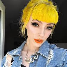 Leigh Dickson rocking SQUASH 🍊🍊🍊 Shop your fave Velvetines