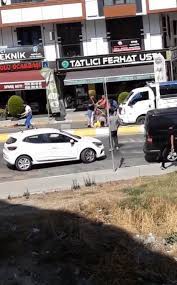 Kadının boğazını sıkan şahsa meydan dayağı. Dfmjhn3v2bykvm