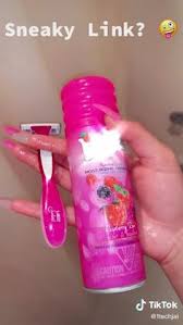 A água auxilia no processo de sono, fazendo com que a rotina fique mais tranquila;; 34 Ideias De Rotina De Banho Rotina De Banho Produtos De Beleza Cuidados Com O Corpo