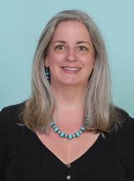 Lisa Barry's Instagram, Twitter & Facebook