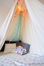 Chotenechrapfli Marchenzelt Oder Doch Lieber Tippi Zelt Bett Zelt Kinderzimmer Kinder Zimmer