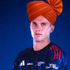 Aditya Waghmare (@AdityaWaghmare_)