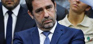 Edouard philippe a affirmé vendredi accorder toute sa confiance à christophe castaner, jugeant que des photos du ministre de l'intérieur en boîte de nuit publiées je n'ai aucun commentaire à faire sur la vie privée de christophe castaner, et le ministre de l'intérieur a toute ma confiance, a déclaré le. La Folle Nuit En Boite De Christophe Castaner Le Ministre De L Interieur Convoque A Matignon Je M En Fous Boite De Nuit Danse Avec Les Stars