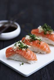 Comment Faire Des Sushis Maison Par Mon Magasin General Sushi Recette Facile Recette Sushi Recettes De Cuisine