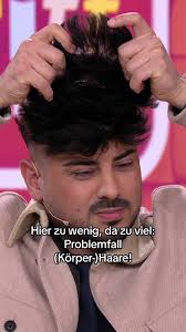 Früher war Jacob sein Haarausfall so peinlich, dass er sogar zum Frühstück  mit seiner Familie Cappy trug. #Britt #VollesHaus 👉 „Britt