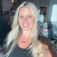 Lynn Basham's Instagram, Twitter & Facebook