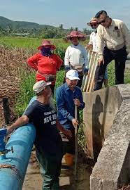 Also used more generally for motion to the west. Mositun Turun Padang Temui Rakyat Limbahau Jesselton Times