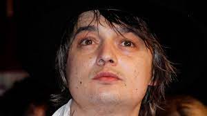 Pete doherty was born on march 12, 1979 in hexham, northumberland, england as peter doherty. Sanger Pete Doherty Sieht Komplett Anders Aus Auf Neuen Bildern Ist Er Kaum Zu Erkennen
