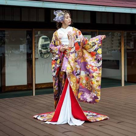 The kimono I introduce is a sacred special kimono for a Japanese wedding bride. Kimono is called UCHIKAKE. The kimono that I introduce is my design and color scheme. Kimono is made