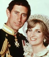 Wayne sleep disse ao the telegraph que diana, que ele ainda não a conhecia, sugeriu a ideia de dançarmos juntos, ao que o dançarino de 1,52m disse: Principes Charles E Diana Tinham A Mesma Altura Mas Nas Fotos Oficiais Ele Aparece Sempre Muito Mais Alto Hypeness Inovacao E Criatividade Para Todos