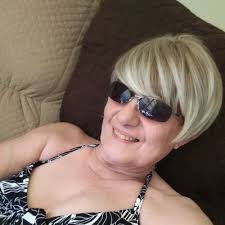 Sandy Thacker's Instagram, Twitter & Facebook