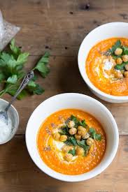 Carrot Soup Recipe With Roasted Chickpeas Recept Vegetarische Recepten Koken Vegetarische Gerechten