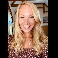 Brittany Hetzel's Instagram, Twitter & Facebook