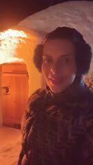 Virginia Fonseca leva fisioterapeuta de pós-operatório para viagem