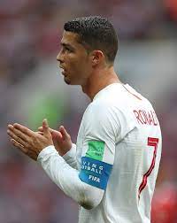 هو كل شخص تبلغ سنّه ثمانية عشر عاما أو أكثر ولا يوجد لديه تابعين، ويقيم في مسكن منفصل وله. Ù‚Ø§Ø¦Ù…Ø© Ø£Ù‡Ø¯Ø§Ù ÙƒØ±ÙŠØ³ØªÙŠØ§Ù†Ùˆ Ø±ÙˆÙ†Ø§Ù„Ø¯Ùˆ Ø§Ù„Ø¯ÙˆÙ„ÙŠØ© ÙˆÙŠÙƒÙŠØ¨ÙŠØ¯ÙŠØ§