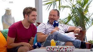 He would never be able to do one without the other. Miller Zoltan Es David Minden Bizonnyal A Legszexibb Apa Fia Paros Nlc