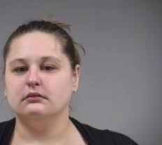 Amber Meacham's Instagram, Twitter & Facebook