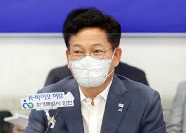 지난해 김씨가 대표로 있는 부동산 업체가 45억원대 대출을 받는 과정에서 김 전 비서관의 송정동. B82q Xciqcp9dm