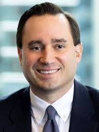 Kevin Schweikert's Instagram, Twitter & Facebook