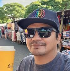 Is it possible to build a deck from a booster box? I know most of you all  would say just buy singles or a precon but I really wanna buy a box