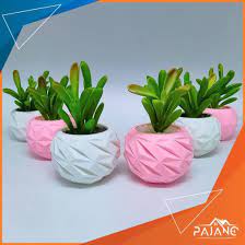 Maybe you would like to learn more about one of these? Percantik Ruanganmu Dengan 20 Pot Bunga Unik Ini Teman Kreasi