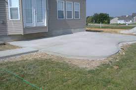 Simple Concrete Patio Design Ideas Thefoxy Blog With Backyard Concrete Ideas Backyard Backyard Concrete Backyard Concrete Patio Designs Poured Concrete Patio