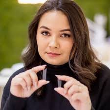 Alice Brito (@alicebritonails)