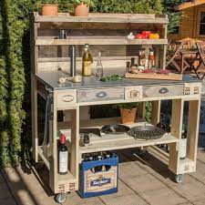 Palettenbett bauen ganz einfach hier 2 praktische varianten möbel aus paletten und europaletten selber bauen. á Gartenmobel Aus Paletten Palettenmobel Garten Diy Shop