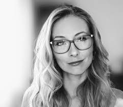 Susan Hales's Instagram, Twitter & Facebook