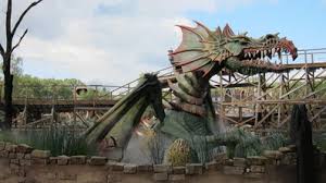 Joris sprong van zijn paard en zei: Joris En De Draak George And The Dragon An Englishmen S Guide To The Efteling