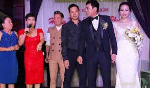 Nguyễn hoàng phúc (sinh năm 1994, tại bình phước). Viá»‡t HÆ°Æ¡ng Thai Hoa Dá»± Ä'am CÆ°á»›i Diá»…n Vien Hoang Phuc Sao