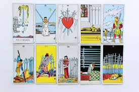 Schau dir unsere auswahl an tarot karten an, um die tollsten einzigartigen oder spezialgefertigten handgemachten stücke aus unseren shops für spiritualität & religion zu finden. Tarotkarten Bedeutung Ihr Guide Zu Den 78 Karten Gala De