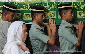 Kehilangan ayah tersayang tidak akan mematahkan semangat untuk. The Widow Of Datuk Seri Azlin Alias In Memory Tan Sri Jamaluddin Jarjis And Datuk Seri Azlin Alias Foto Astro Awani