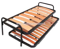 Lettino singolo con materassa prezzo:100 € comune:livorno (li) vendo per inutilizzo lettino singolo come in foto con doghe in legno, completo di materassa. Letto Con Rete Estraibile Prezzo In Offerta Per Un Doppio Letto