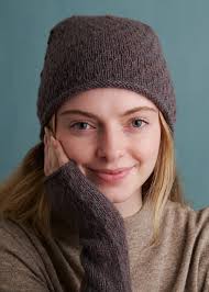 Darling Hat + Hand Warmers: Free Knitting Pattern
