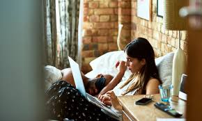 « j'ai travaillé très dur pendant des mois pour finaliser un gros projet. Vie De Couple Trop De Boulot Libido A Zero Madame Figaro