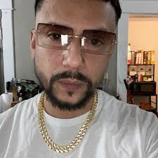 Rico Castro (@rico.castro.10) • Facebook