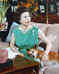 Queen Elizabeth Ii Konigin Elisabeth Britische Monarchie Konigliche Familie