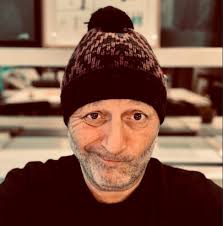 Arthur partage une rare photo de ses deux enfants