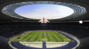 Das olympiastadion berlin kann auf eine lange historie zurückblicken. Helene Fischer Spielt Beim Dfb Pokal Finale In Berlin Leute