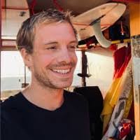 Ashley Ellingsen's Instagram, Twitter & Facebook