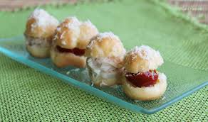 Silvestro sono un po' in ritardo per consigliarvi questa ricetta.ad ogni modo.vorra' dire che potrà esservi di spunto per gli aperitivi ed antipasti del 2012. Bigne Salati Un Delizioso Appetizer La Cassata Celiaca